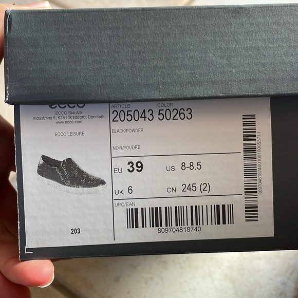 Black Leather Ecco Leisure Slip ons - Picture 7 of 7